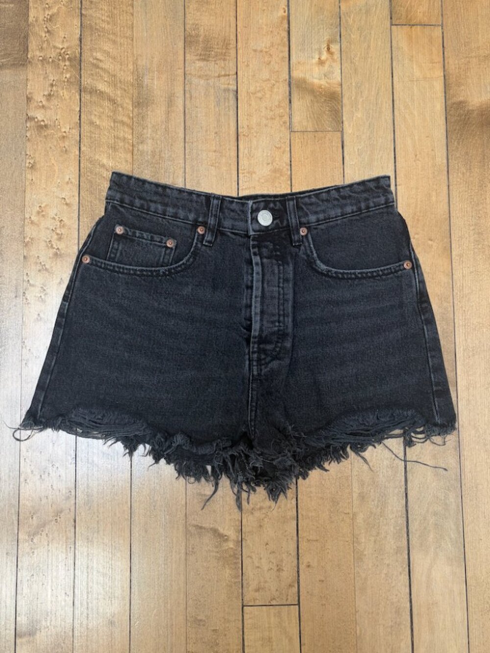 TRF High Rise Curved Shorts - Picture 2 of 4